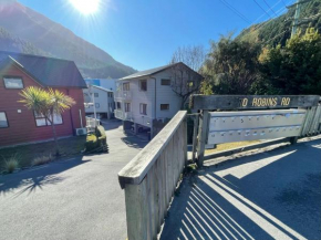 OK Holiday Unit #6 - Queenstown Holiday Apartment